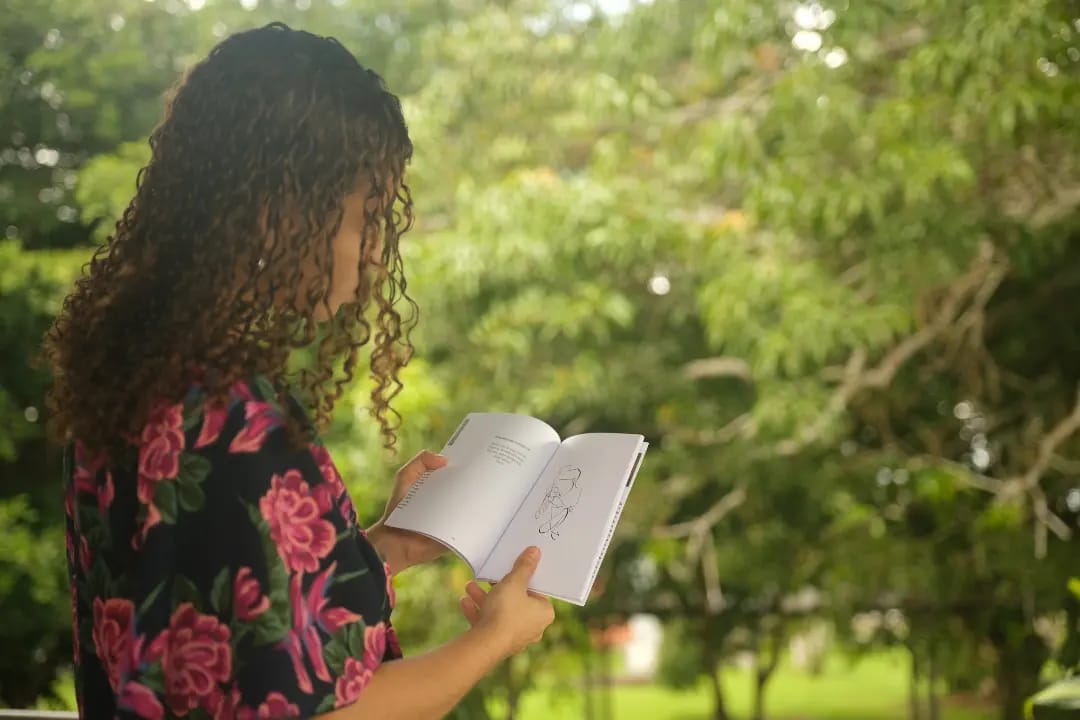 Poetisa acreana lança livro no sábado no Memorial dos Autonomistas, em Rio Branco